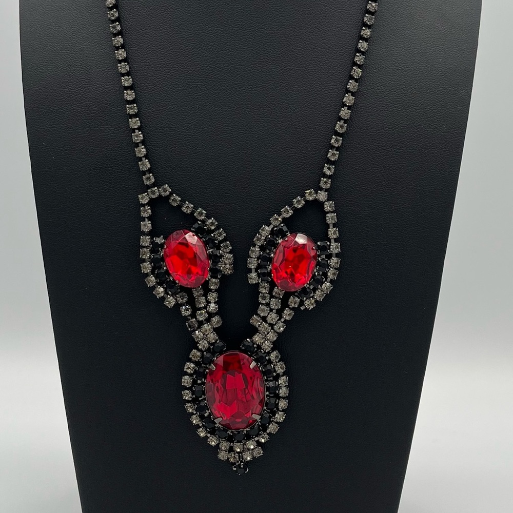 Vintage 1960s Ruby & Onyx Rhinestone Demi-Parure | Juliana Style Tiered Necklace - Picture 3 of 14